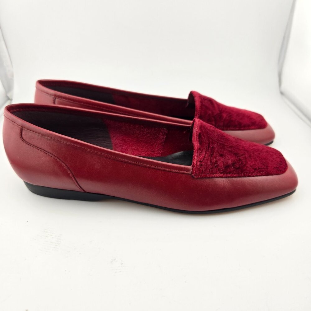 Enzo Angiolini red slip on square toed loafers - Picture 2 of 11